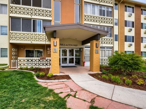 8c-795 S Alton Way, Denver, CO, 80247-1850 | Card Image