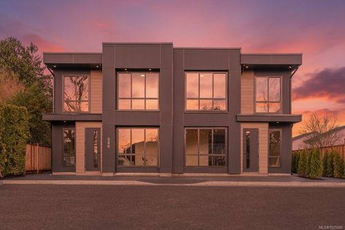 3-588 Whiteside St, Victoria, BC, V8Z1Y6 | Card Image