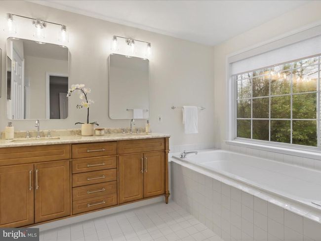 9332 Branch Side Ln, Townhouse with 4 bedrooms, 4 bathrooms and null parking in FAIRFAX VA | Image 27
