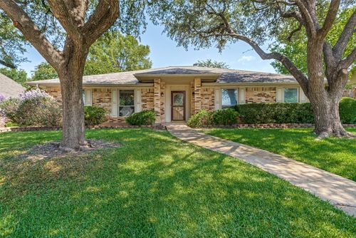 331 Swan Ridge Dr, Duncanville, TX, 75137-3127 | Card Image