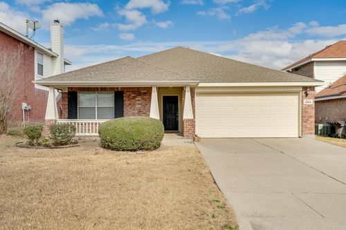 9804 Westmere Ln, Fort Worth, TX, 76108-4434 | Card Image