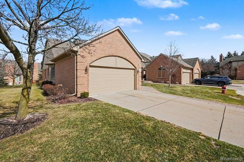 54568 Marissa Ct, Shelby Township, MI, 48316-1291 | Card Image