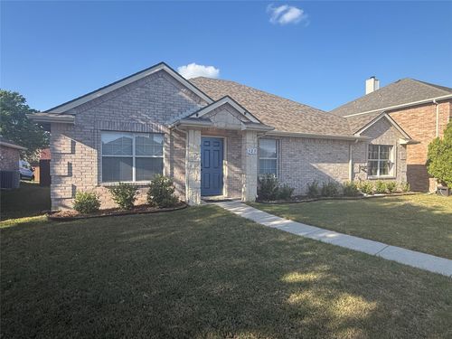 323 Valley Ridge Dr, Red Oak, TX, 75154-4718 | Card Image