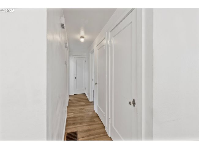 1391 W 5 Th Ave, House other with 3 bedrooms, 1 bathrooms and 1 parking in Eugene OR | Image 8