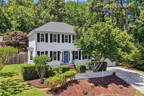 530 Woodline Ct, Roswell, GA, 30076-2697 | Card Image