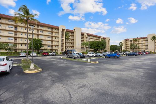 510-3590 Via Poinciana, Lake Worth, FL, 33467-2822 | Card Image