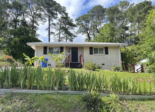 111 Buckingham Ave, Fayetteville, NC, 28301-4423 | Card Image