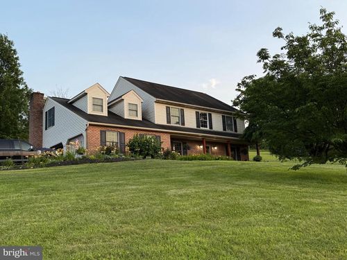 99 Powder Mill Hollow Rd, BOYERTOWN, PA, 19512-8694 | Card Image