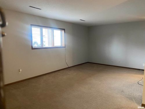 apt-1c-3240 Parkwild Dr, Bettendorf, IA, 52722-2275 | Card Image