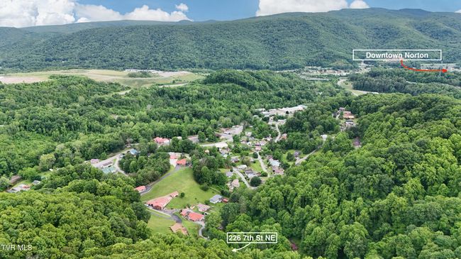 226 7 Th St Ne, House other with 3 bedrooms, 2 bathrooms and null parking in Norton VA | Image 36
