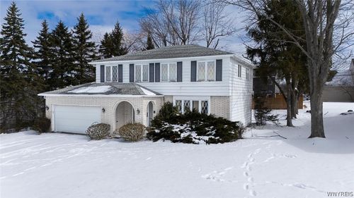 93 Hemlock Dr, West Seneca, NY, 14224-4207 | Card Image