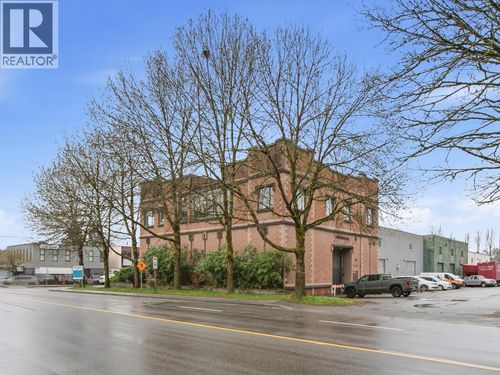 1496 Rupert St, North Vancouver, BC, V7J1E9 | Card Image