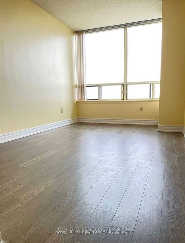 1102 - 300 Alton Towers Cir, Condo with 2 bedrooms, 2 bathrooms and 1 parking in Scarborough ON | Image 4