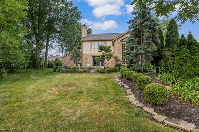 23261 Pheasant Lane, Condo with 3 bedrooms, 2 bathrooms and null parking in Westlake OH | Image 3