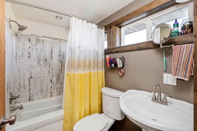 Full bathroom inquest quarters. Tiled shower. | Image 56