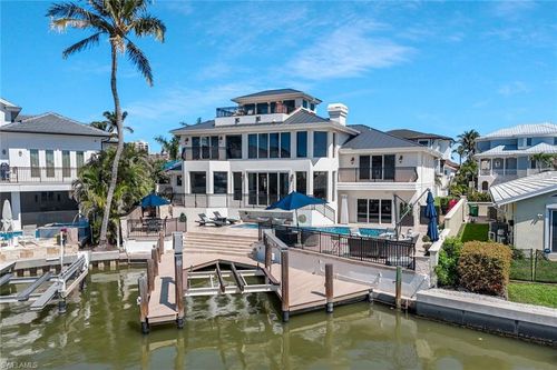 152 Conners Ave, NAPLES, FL, 34108-2151 | Card Image