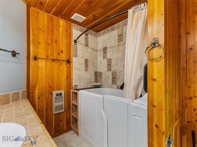 106 Two Bumps Loop E, House other with 3 bedrooms, 2 bathrooms and null parking in Ennis MT | Image 30