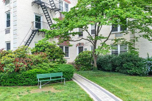 3c-132 Summer Street, Stamford, CT, 06614 | Card Image
