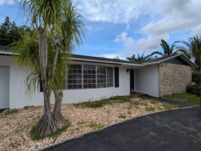 4708 Holly Dr, House other with 3 bedrooms, 2 bathrooms and null parking in Tamarac FL | Image 1