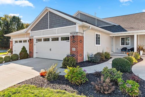 2-2580 Bay Harbor Circle, Ashwaubenon, WI, 54304 | Card Image
