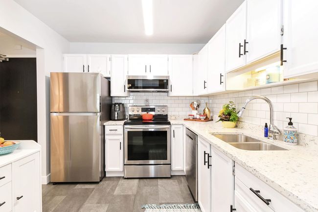 302 - 1355 Winter St, Condo with 2 bedrooms, 2 bathrooms and 1 parking in White Rock BC | Image 7