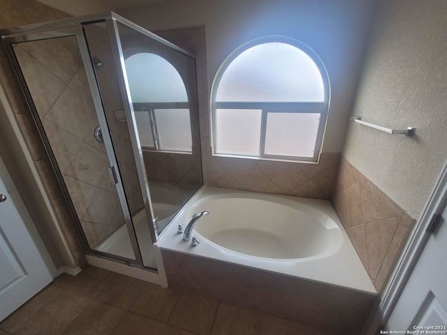 8715 Mediator Path, House other with 4 bedrooms, 3 bathrooms and null parking in Converse TX | Image 19