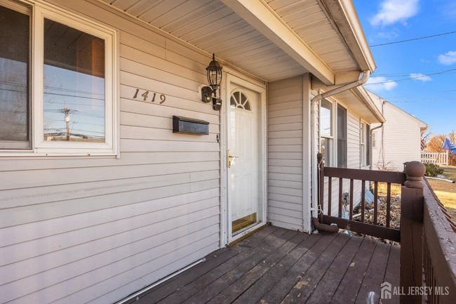 1419 Highway 33, House other with 5 bedrooms, 3 bathrooms and null parking in Hamilton NJ | Image 4