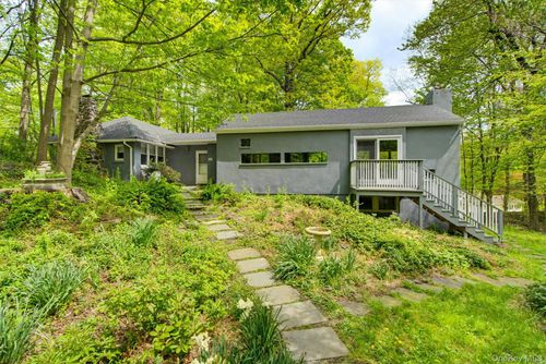 98 Mount Airy Rd S, Croton-On-Hudson, NY, 10520-2101 | Card Image