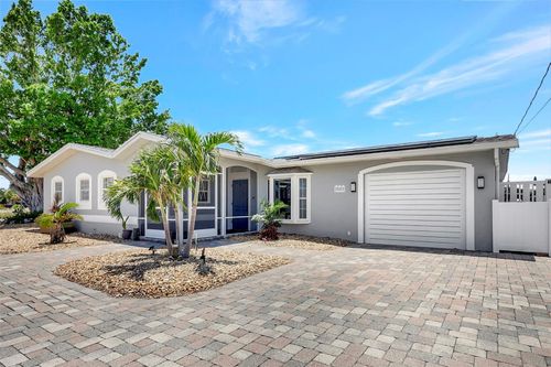 4216 Royal Palm Dr, Bradenton, FL, 34210-1313 | Card Image