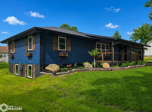 208 W Cedar, Hubbard, IA, 50122-7714 | Card Image