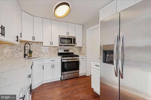 4729 68th Ave, HYATTSVILLE, MD, 20784-1403 | Card Image