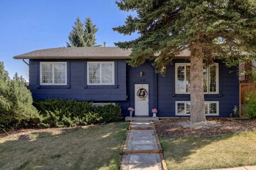 460 Parkridge Cres Se, Calgary, AB, T2J5A9 | Card Image