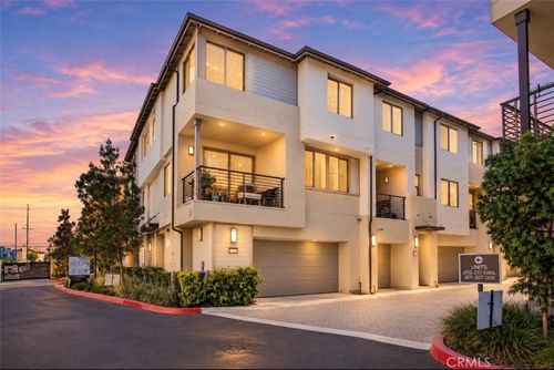 2-1578 Topeka, Placentia, CA, 92870 | Card Image