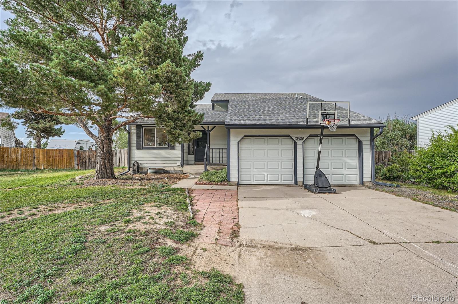 Crestline Cir, Centennial, CO 80015