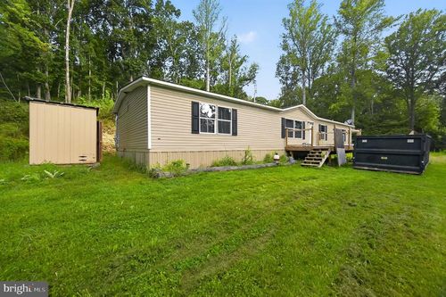 123 Johnny St, Wardensville, WV, 26851-8207 | Card Image
