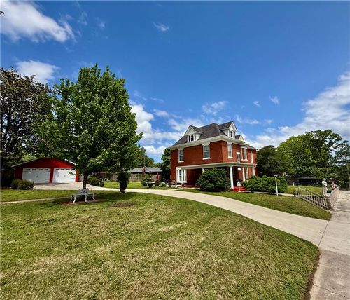1618 State St, Lexington, MO, 64067-1152 | Card Image