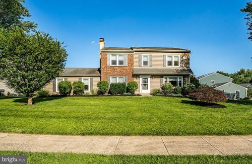 2107 Carol Ln, NORRISTOWN, PA, 19401-2055 | Card Image