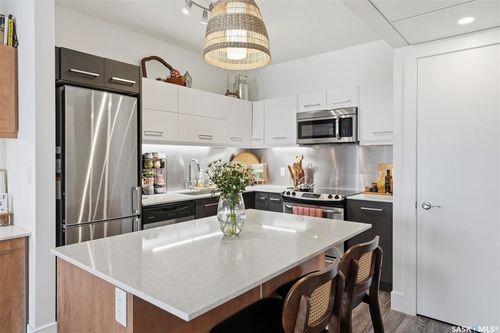 409-409 B Avenue S, Saskatoon, SK, S7M5M8 | Card Image