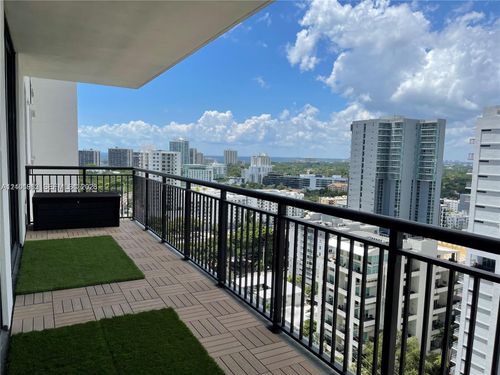 2109-999 Sw 1st Ave, Miami, FL, 33130-3477 | Card Image