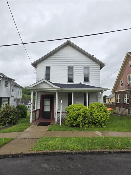 202 Central Ave, Chicora, PA, 16025-3232 | Card Image