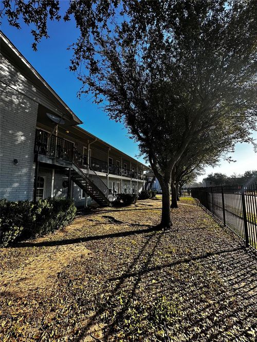 232-7201 Hallshire Dr, Houston, TX, 77016-4461 | Card Image