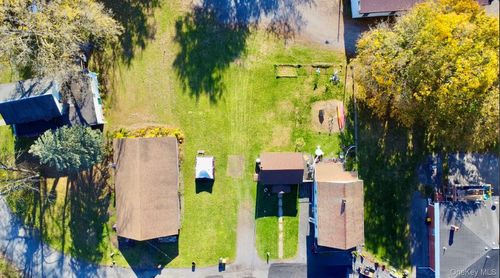 210 Mansion St, Coxsackie, NY, 12051-1604 | Card Image