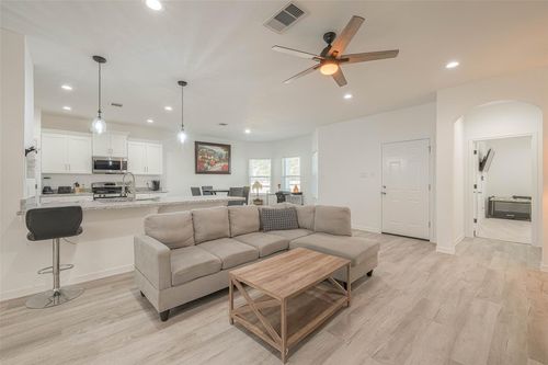 4633 Larkspur St, Houston, TX, 77051-2827 | Card Image