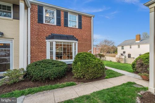 3827 Ingalls Ave, ALEXANDRIA, VA, 22302-1810 | Card Image