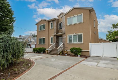 102 Davison Ave, Oceanside, NY, 11572-2217 | Card Image