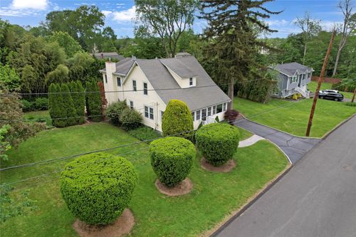 26 Van Nostrand Pl, Nanuet, NY, 10954-3025 | Card Image