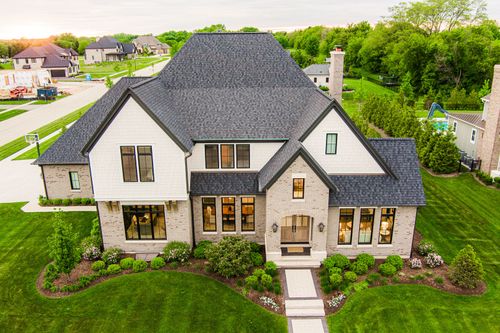 5N257 Switchgrass Ln, St. Charles, IL, 60175-7950 | Card Image