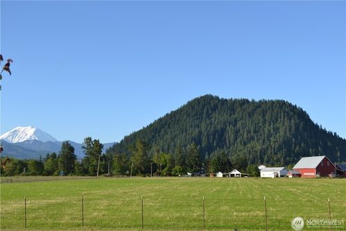 438 Riley Ct E, Enumclaw, WA, 98022-4054 | Card Image