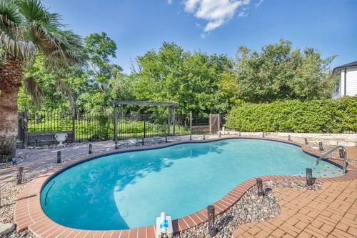 6806 Thistle Hill Way, Austin, TX, 78754-5800 | Card Image