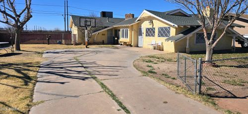 413 N Cottonwood Ave, Winslow, AZ, 86047-4017 | Card Image